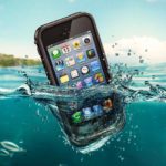 Смартфон у воді