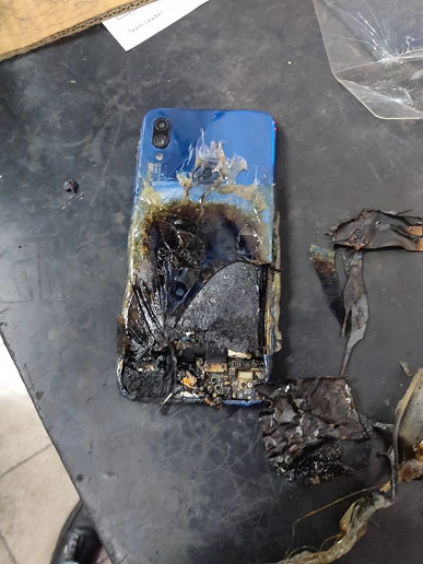 Згорівший смартфон Xiaomi