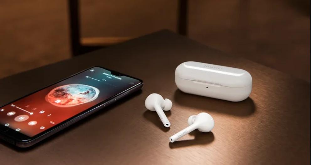 Huawei виводить на ринок бездротові навушники від Nova