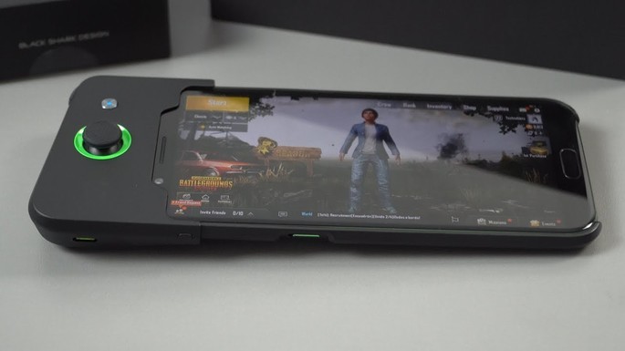 Xiaomi працює над ігровим смартфоном “чорна акула”