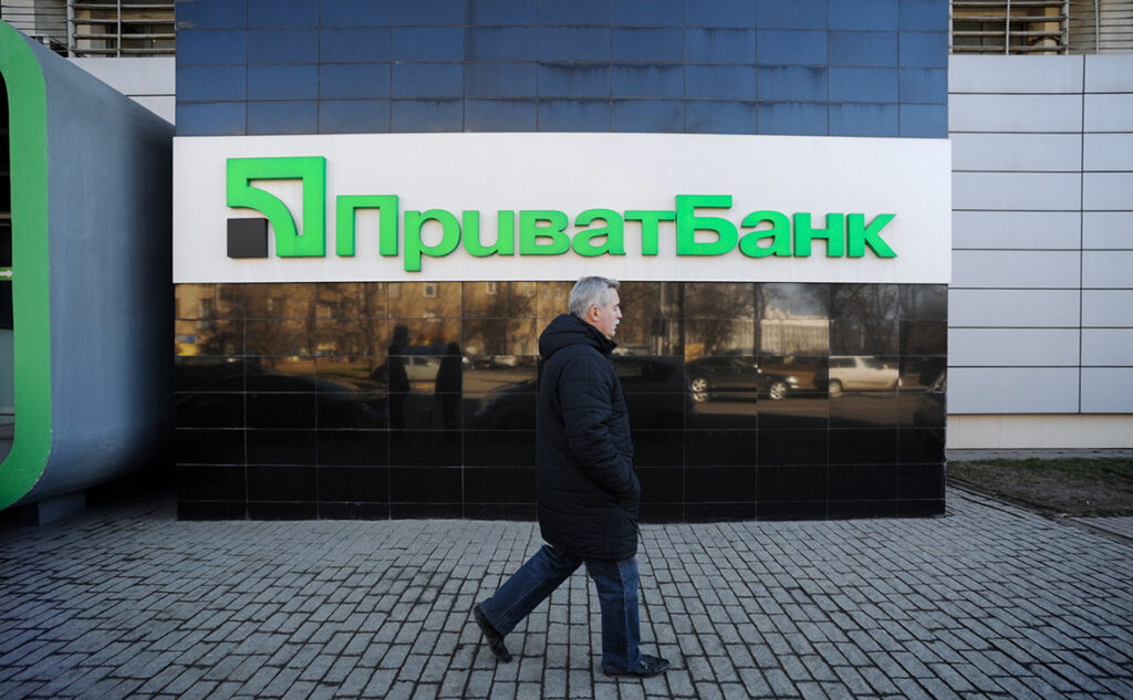 Клієнт Приватбанку втратив гроші через збій у роботі банкомату
