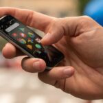 Компактний смартфон