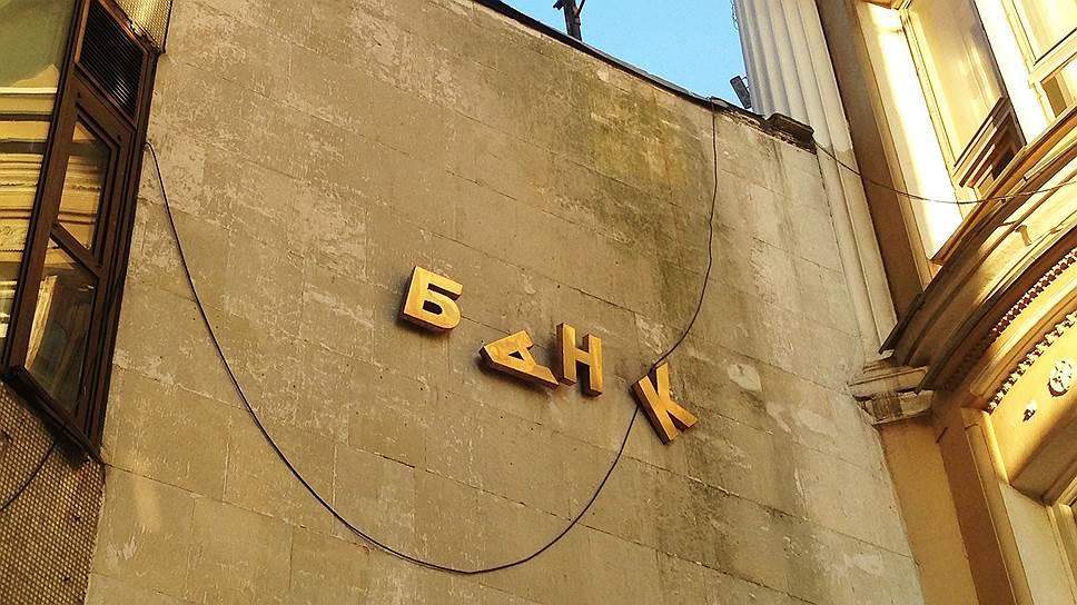 Від Привату до Моно та Ощаду: як українські банки обманюють клієнтів