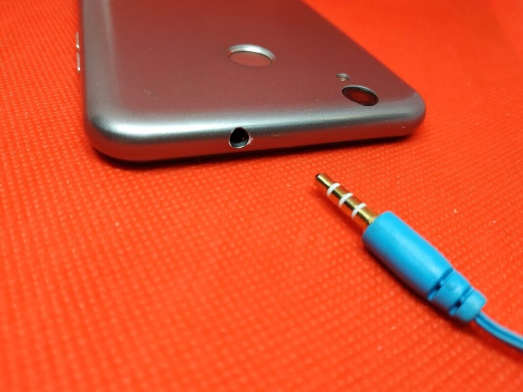 Для чого смартфону “джек 3.5 мм” і що в нього можна підключити окрім навушників