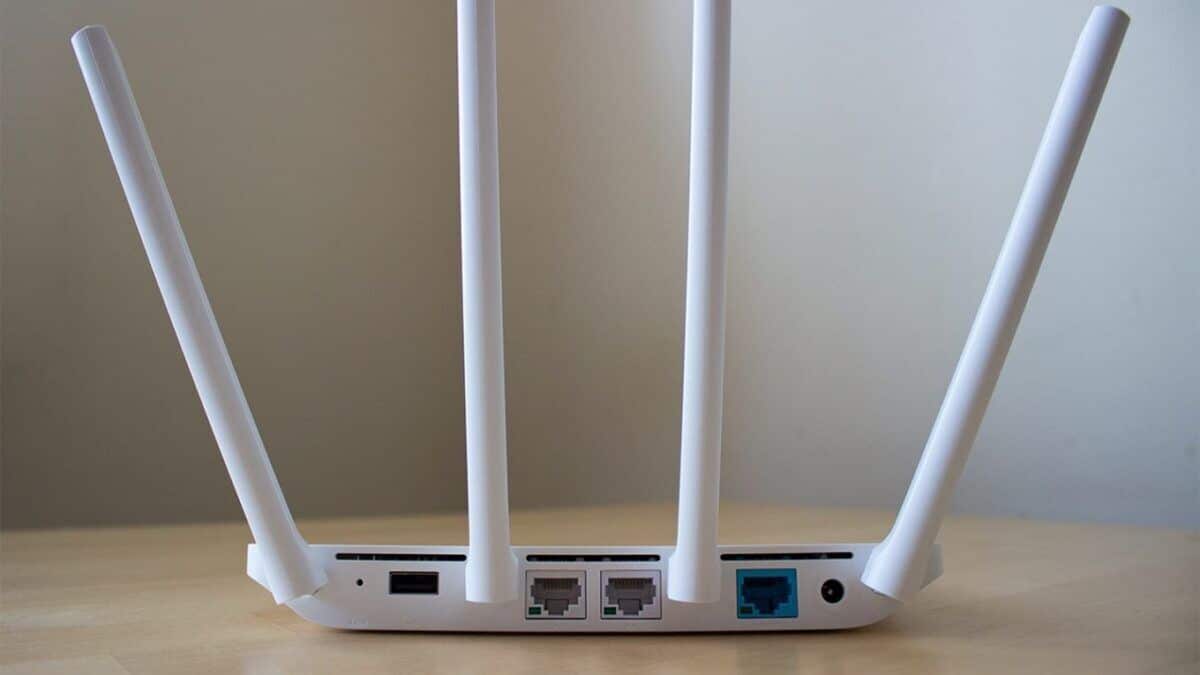 Що означають кнопки і порти на вашому Wi-Fi роутері