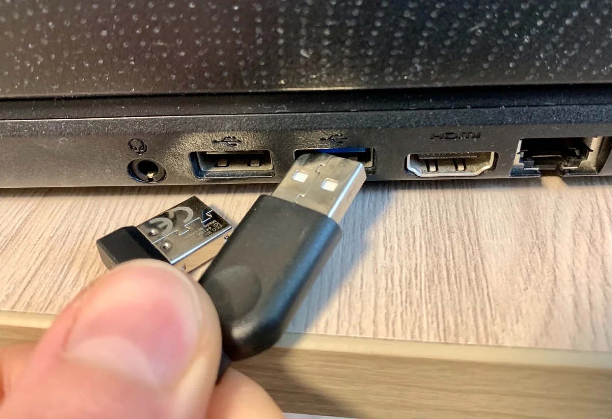 У яких випадках USB флешку потрібно виймати безпечно