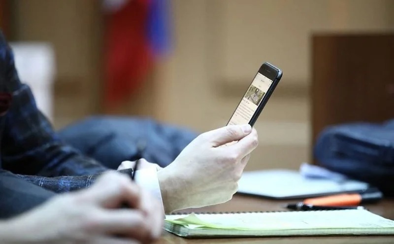 Складено перелік кращих смартфонів в Україні з цінником до 100 доларів