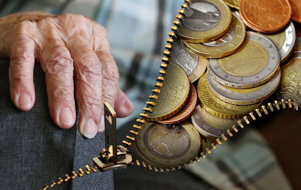 Пенсионеров обрадовали: для них будут повышены пенсии