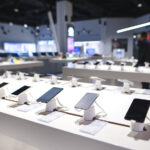 смартфони на вітрині