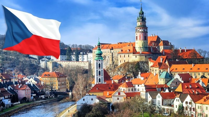 Чехія вирішила забрати заробітчан з Польщі: зарплати стрибнули до 5000 євро