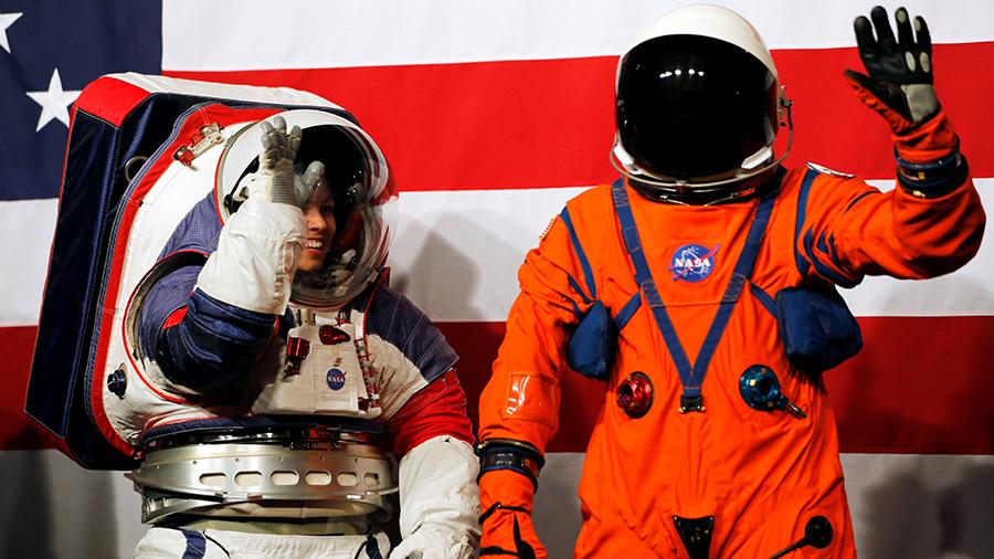 У НАСА назвали терміни висадження американських астронавтів на Місяць