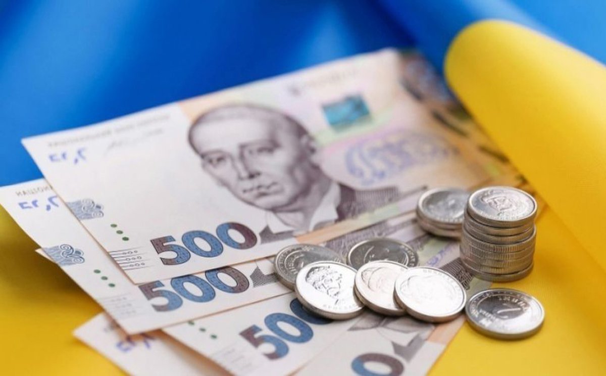 Каждому по 2500 гривен: кто из украинцев может претендовать на выплату от государства?