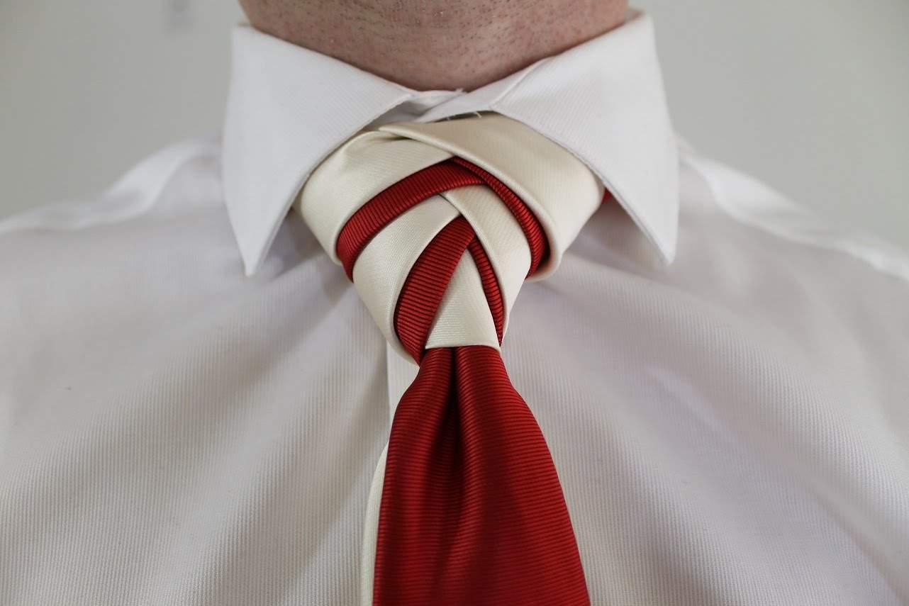 Розкрито секрет походження краватки, а також чому її носять і тепер