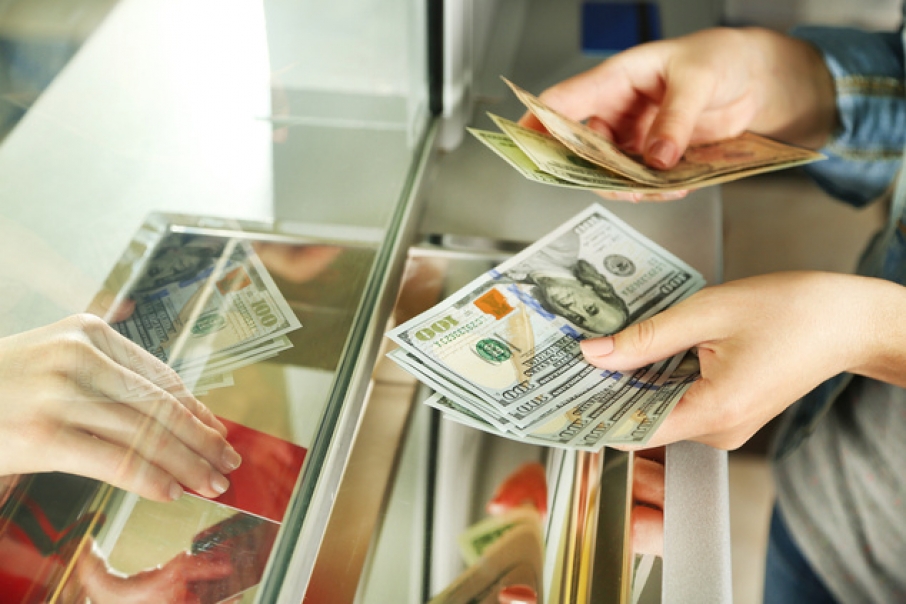 В Украине банки и обменники не хотят принимать некоторые долларовые купюры