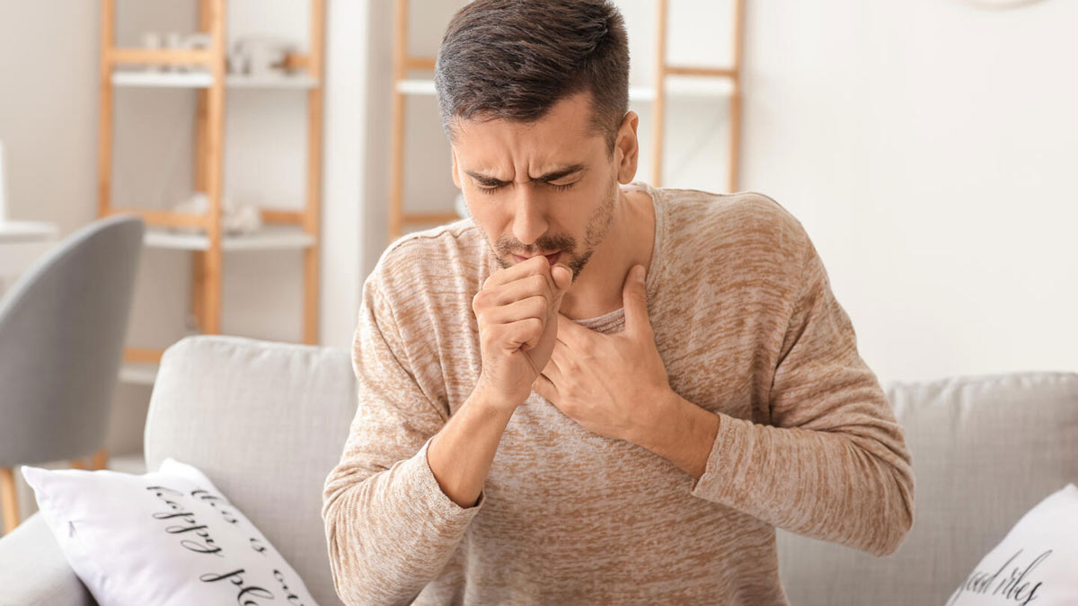 Дуже схоже на грип: лікарі назвали п’ять найчастіших симптомів «омікрону»