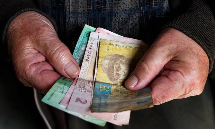 Пенсионерам по 3 700 гривен: кто получит новые выплаты в 2022 году