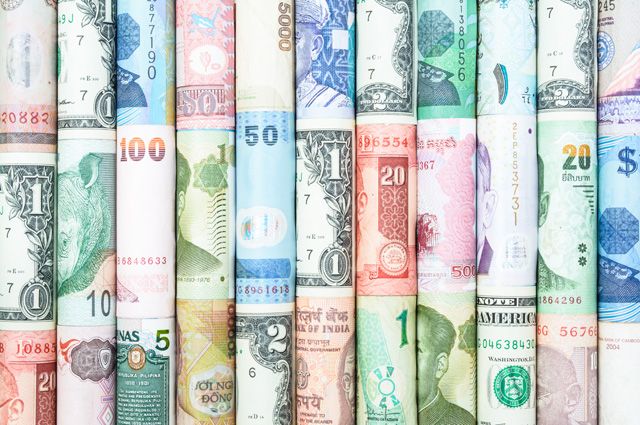 Право на ошибку или почему украинцы зря меняют доллары и гривны на японские иены, франки и фунты