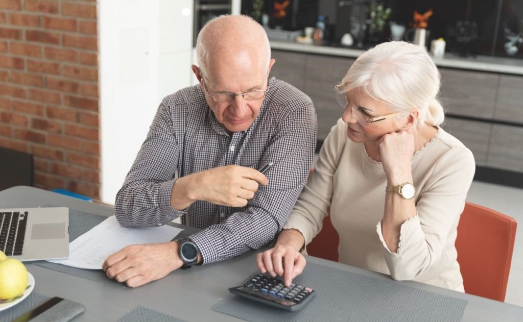 Експерти розповіли, чому підвищення пенсії не покращить якість життя пенсіонерів