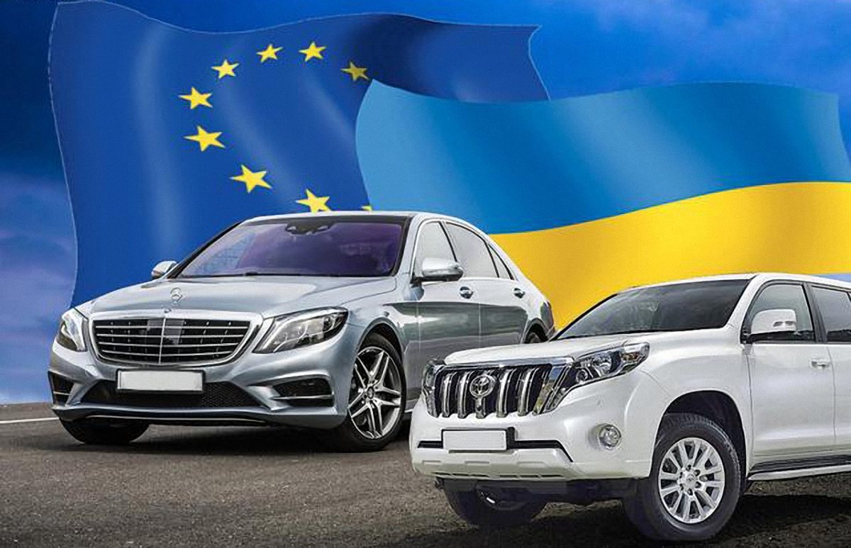 Некоторое время украинцы смогут бесплатно растаможивать автомобили и другие товары