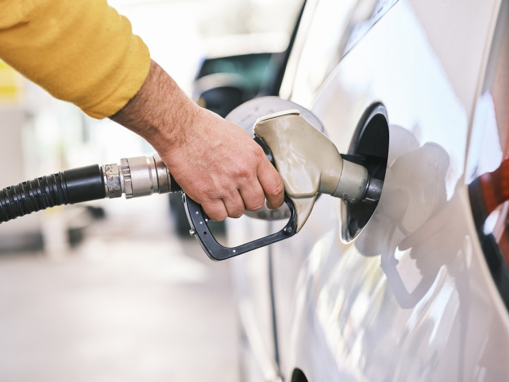 В Украине ввели новые цены на топливо: на сколько подорожает бензин и дизель