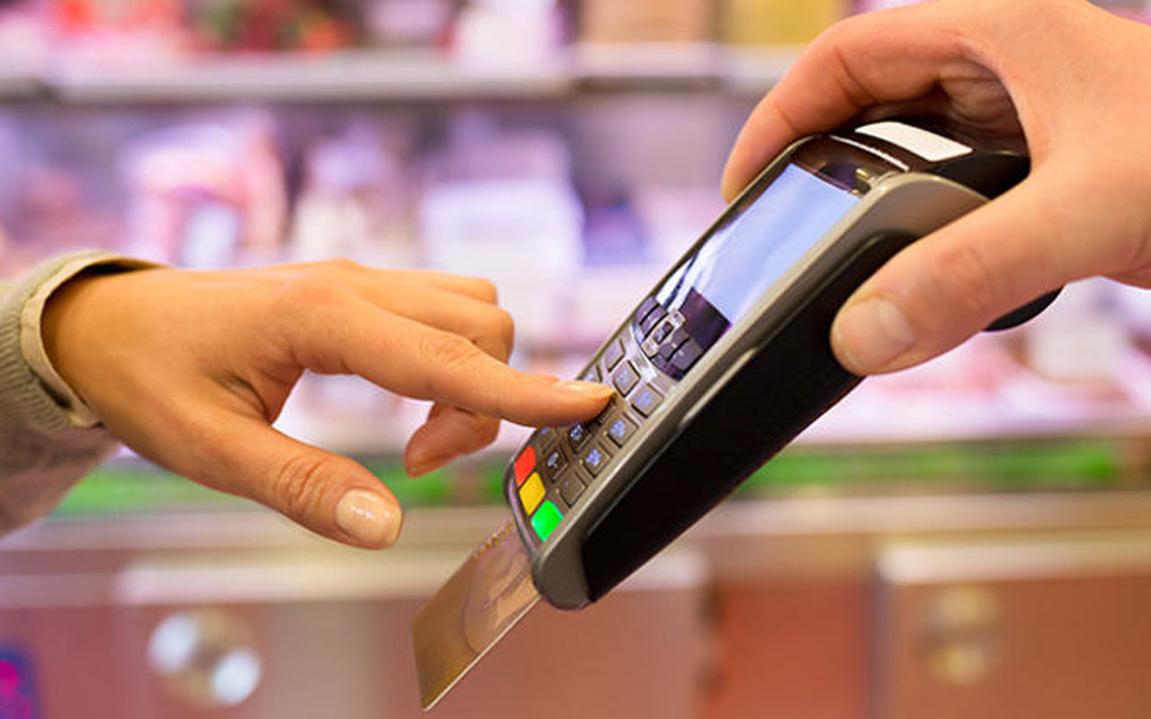 В українських супермаркетах тепер можна розраховуватись криптовалютою