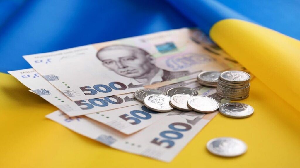 Украинцев испугали очень маленькими зарплатами уже в ближайшие месяцы