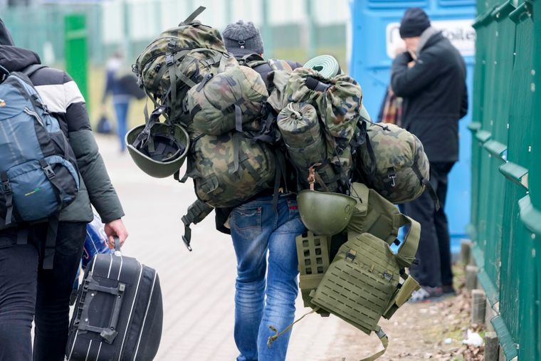 В Украине готовят закон, который будет лишать свободы сбежавших за границу мужчин