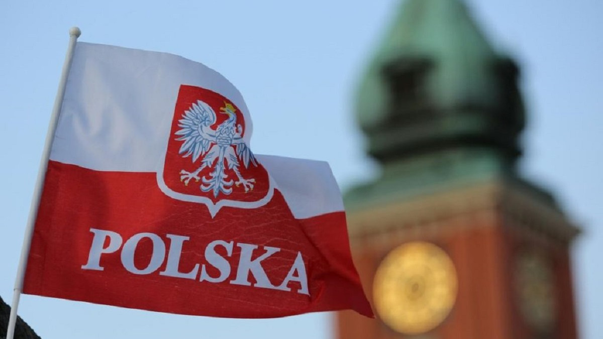Украинцам усложнили въезд в Польшу: новые правила