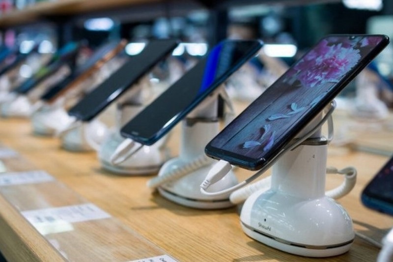 Apple, Samsung, Xiaomi, OnePlus: який смартфон найбільш автономний