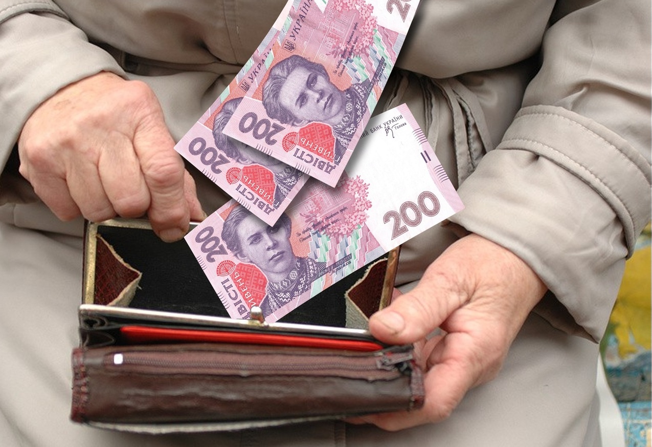 Українським пенсіонерам перерахують виплати: хто отримає майже тисячу зверху