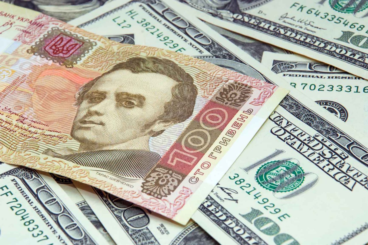 Ряду украинцев будут доплачивать по 20 тыс. грн ежемесячно: кто получит деньги