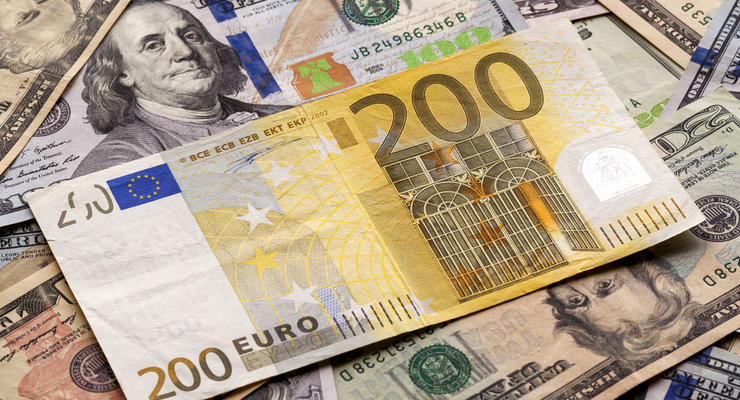 Долар та євро стрімко дешевшають: коли зможемо купувати валюту за курсом НБУ