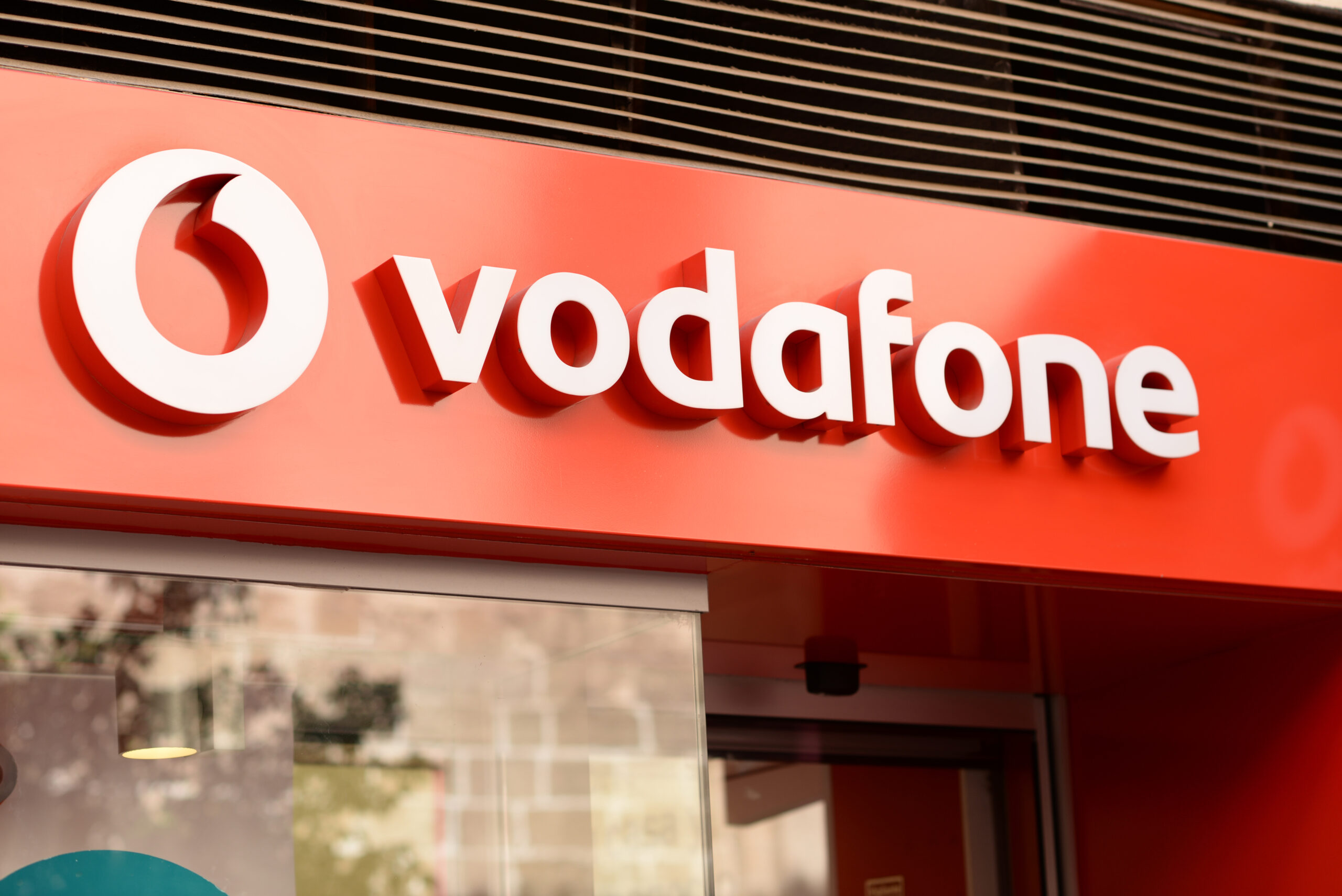 Українці можуть отримати рік безкоштовного користування крутим тарифом: акція від Vodafone