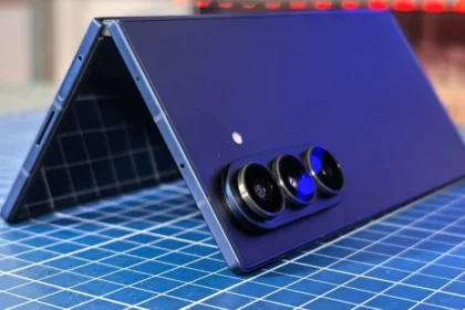 Samsung Galaxy Z Fold 8