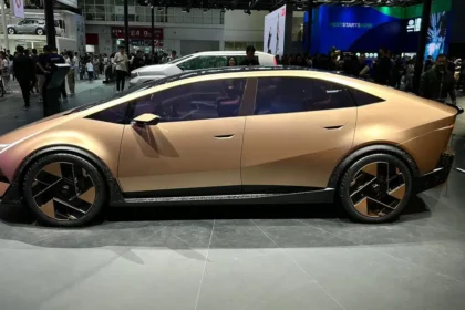 Hyundai Ioniq V