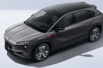 Hongqi EHS7